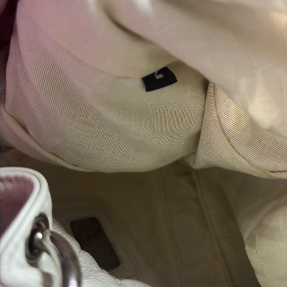 Furla cream/white handbag Pre Loved - Picture 6 of 10